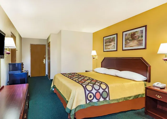 Super 8 By Wyndham Morristown/South