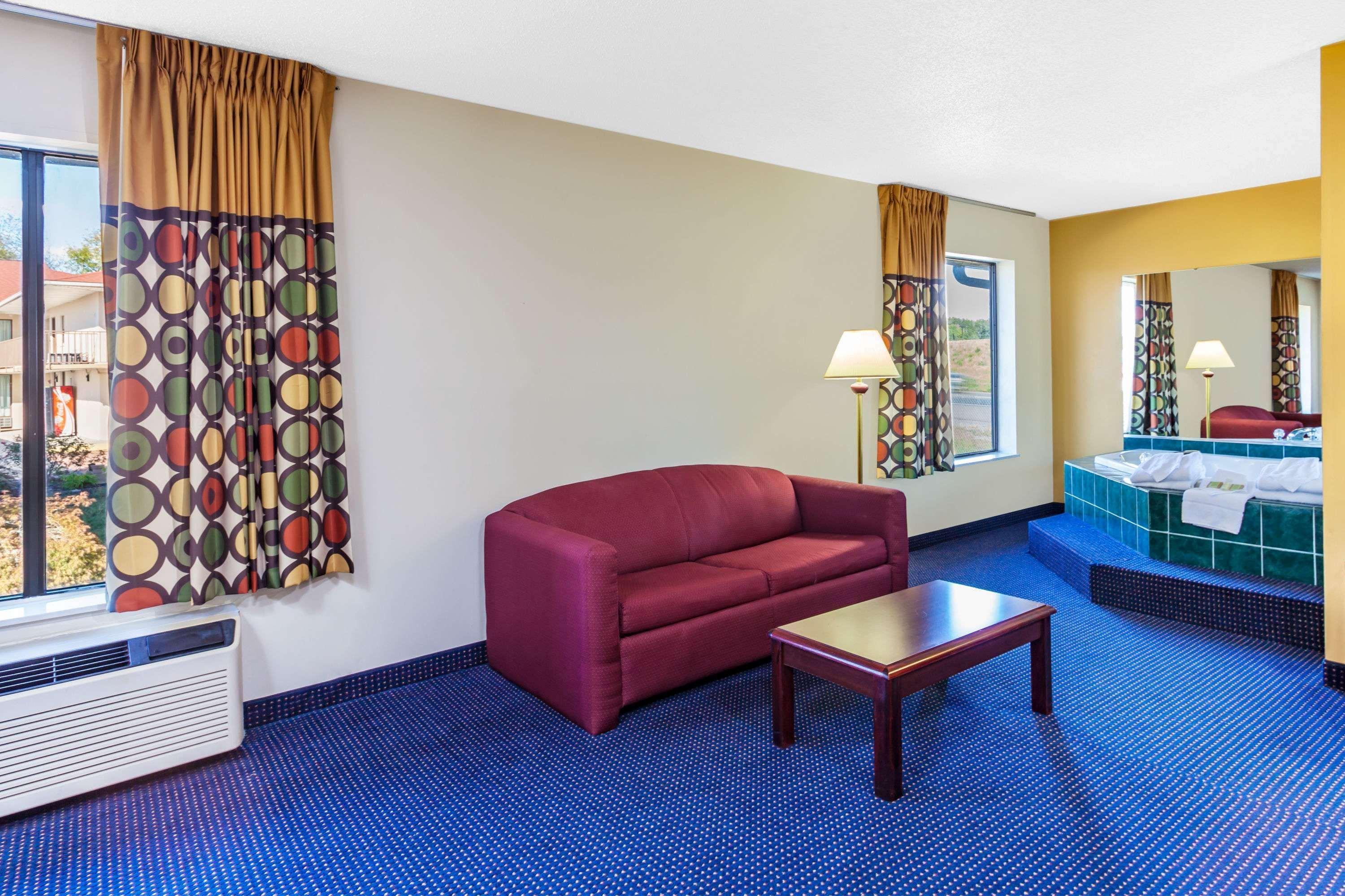 Super 8 By Wyndham Morristown/south Hotel