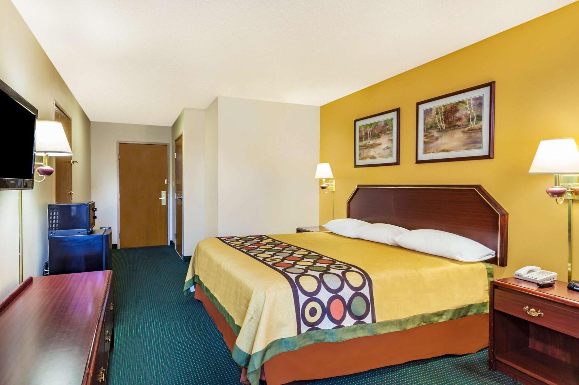 Super 8 By Wyndham Morristown/south