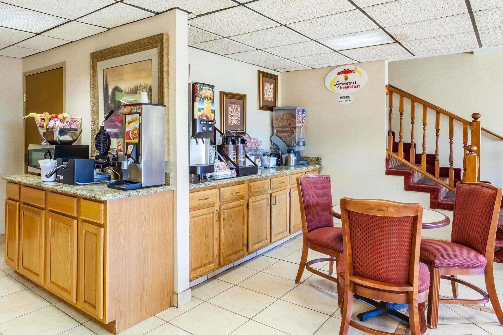 Super 8 By Wyndham Morristown/south Morristown
